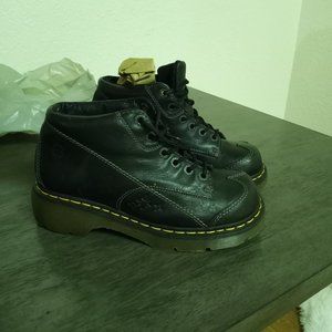 DR MARTENS LO TOP BLACK LEATHER PLATFORM BOOTS SIZE 8 UK, EU 42 US WMN SIZE 10